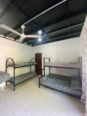 Julian Homestay